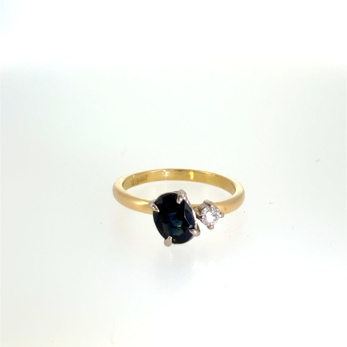Oval Blue Sapphire & Diamond Moi et Toi Ring