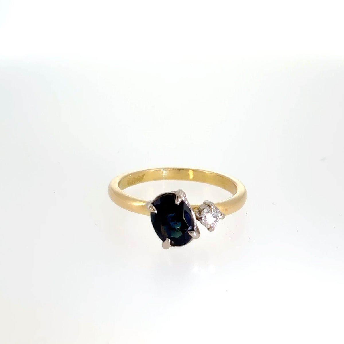 Oval Blue Sapphire & Diamond Moi et Toi Ring