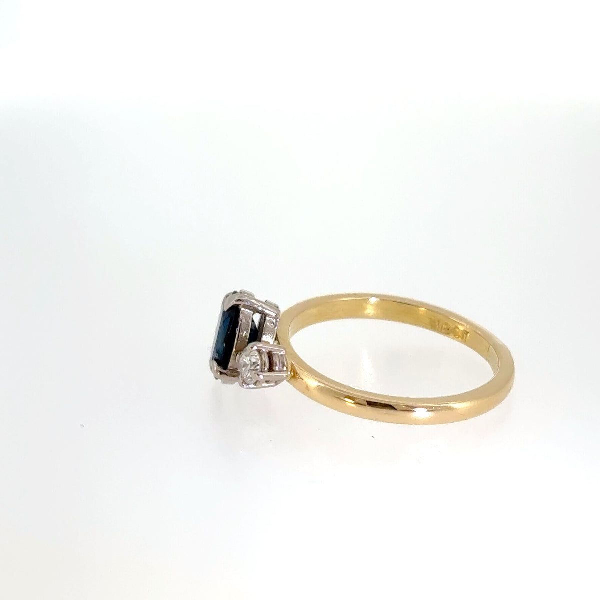 Oval Blue Sapphire & Diamond Moi et Toi Ring